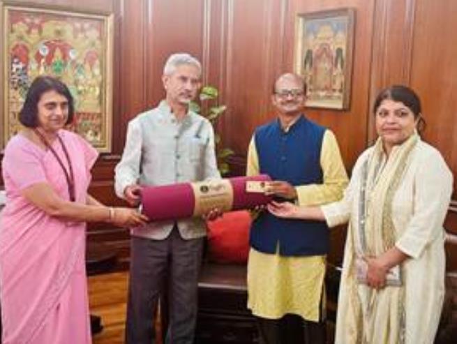आईआईटी मंडी ने बनाया एआई योगा मैट, सही आसन करने में करेगा मदद आईआईटी मंडी ने बनाया एआई योगा मैट, सही आसन करने में करेगा मदद