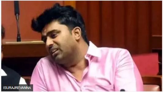 कर्नाटकः रेवन्ना के बड़े बेटे से यौन उत्पीड़न के आरोप में तीन करोड़ रुपए ऐंठने के आरोप में एफ़आईआर