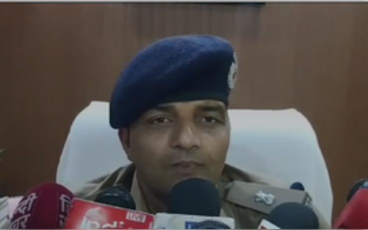 एचआईवी संक्रमित दुल्हन से अलग-अलग पांच लोगों ने मनाई सुहागरात, खुलासा होने पर मचा हड़कंप एचआईवी संक्रमित दुल्हन से अलग-अलग पांच लोगों ने मनाई सुहागरात, खुलासा होने पर मचा हड़कंप