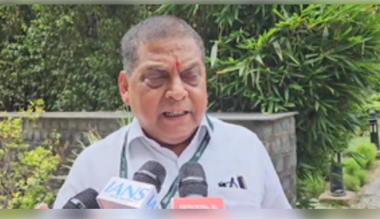 जदयू की बैठक में प्रस्ताव पारित, एनडीए के साथ ही रहेगी पार्टी जदयू की बैठक में प्रस्ताव पारित, एनडीए के साथ ही रहेगी पार्टी