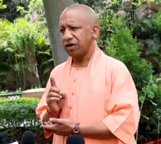कोई छात्र स्कूल से वंचित न रहे, ये देश की सबसे बड़ी सेवा होगी : सीएम योगी कोई छात्र स्कूल से वंचित न रहे, ये देश की सबसे बड़ी सेवा होगी : सीएम योगी