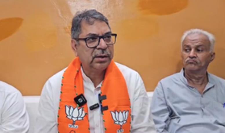 राहुल के हिंदू विरोधी बयान के पीछे विदेशी ताकतों का हाथ: सतीश पूनिया राहुल के हिंदू विरोधी बयान के पीछे विदेशी ताकतों का हाथ: सतीश पूनिया