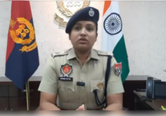 गुरदासपुर में पुरानी रंजिश में चली ताबड़तोड़ गोलियां, चार की मौत गुरदासपुर में पुरानी रंजिश में चली ताबड़तोड़ गोलियां, चार की मौत