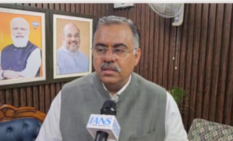 ममता बनर्जी ने बंगाल को तालिबानी व्यवस्था के सहारे छोड़ दिया : तरुण चुघ ममता बनर्जी ने बंगाल को तालिबानी व्यवस्था के सहारे छोड़ दिया : तरुण चुघ