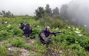 जम्मू-कश्मीर के केरन सेक्टर में घुसपैठ की कोशिश नाकाम, सेना ने 3 आतंकवादियों को किया ढेर जम्मू-कश्मीर के केरन सेक्टर में घुसपैठ की कोशिश नाकाम, सेना ने 3 आतंकवादियों को किया ढेर