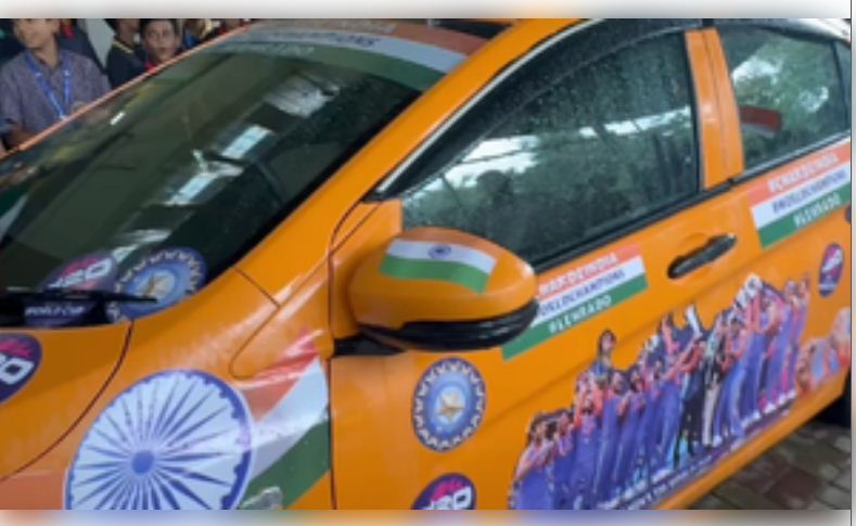 कार को विक्ट्री फ्लैशबैक में बदला, रोहित के स्कूल में जश्न का माहौल 