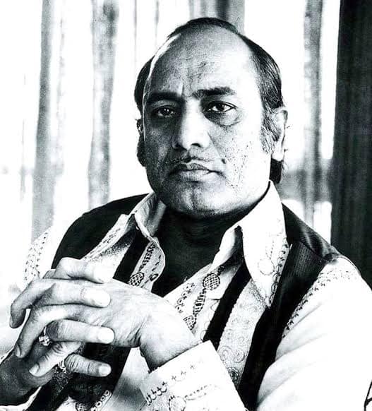 डीजल के काले धुएं की गंध और, मशीनों की खटपट के बीच रियाज