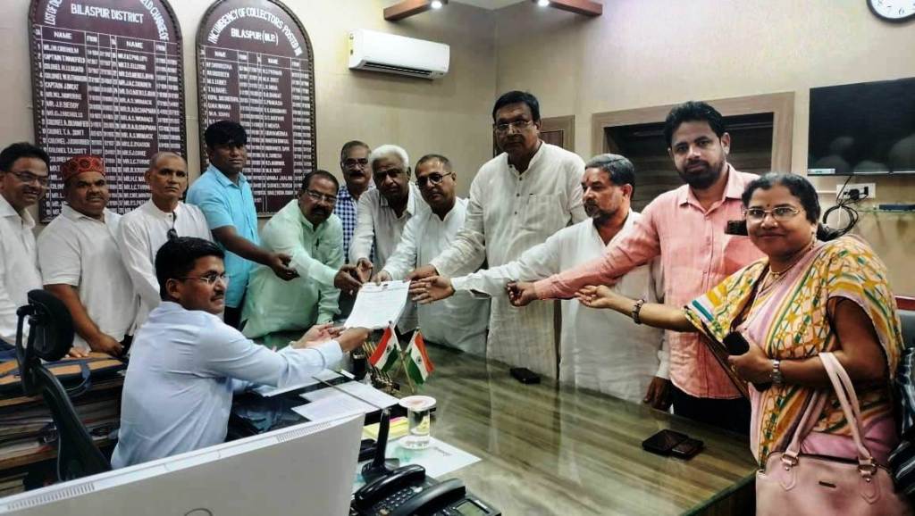 वार्ड परिसीमन में आबादी और भौगोलिक क्षेत्र का ध्यान नहीं रखा गया, कांग्रेस ने दर्ज कराई आपत्ति वार्ड परिसीमन में आबादी और भौगोलिक क्षेत्र का ध्यान नहीं रखा गया, कांग्रेस ने दर्ज कराई आपत्ति