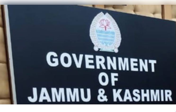 जम्मू -कश्मीर: आतंकी फंडिंग में संलिप्तता का आरोप, छह सरकारी कर्मचारी बर्खास्त