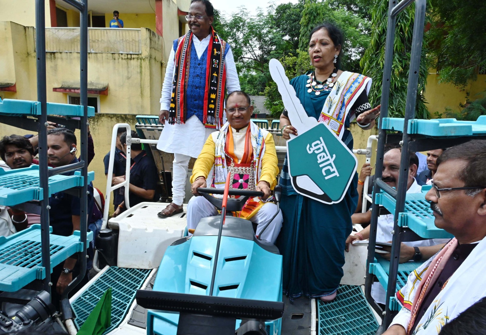 किसानों की खुशहाली और समृद्धि हमारा ध्येय: सीएम साय किसानों की खुशहाली और समृद्धि हमारा ध्येय: सीएम साय