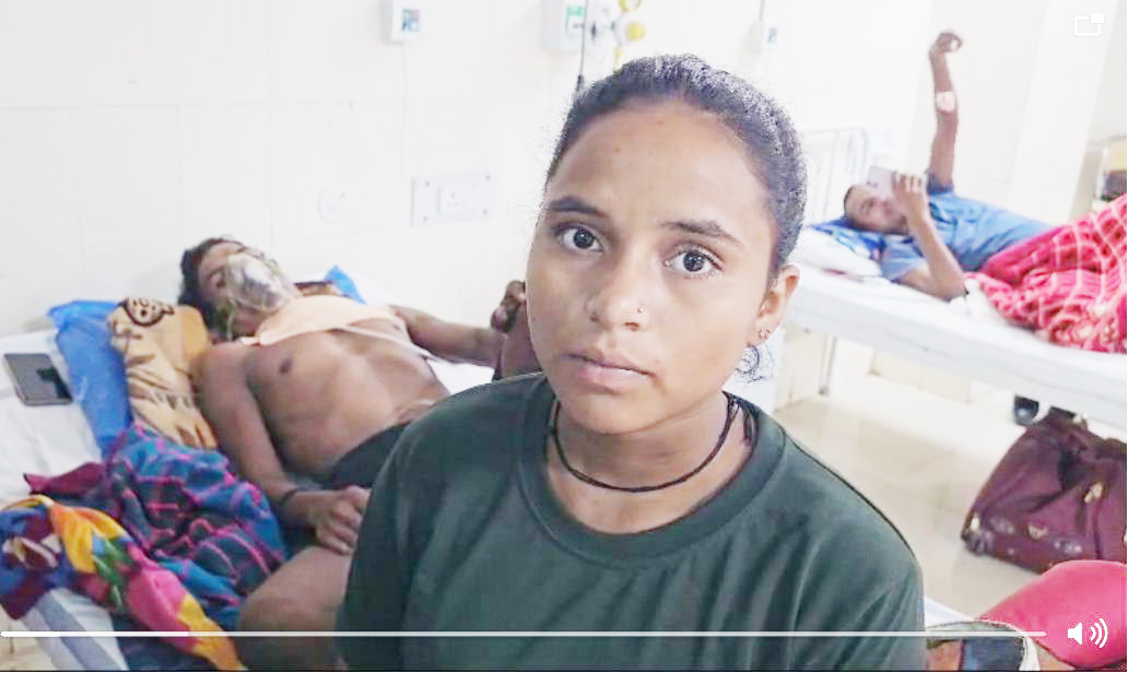 बंदूकधारियों से भिड़ीं बेटी , पिता की बचाई जान