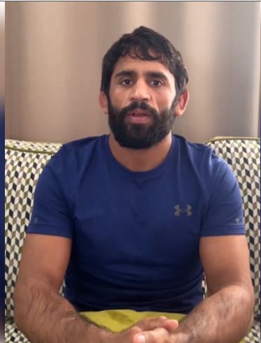 विनेश साहस और नैतिकता में स्वर्ण पदक विजेता हैं: बजरंग पूनिया 