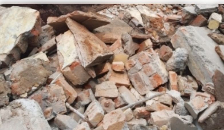 सिएरा लियोन में भारी बारिश के चलते इमारत गिरी, कई लोगों के फंसे होने की आशंका 