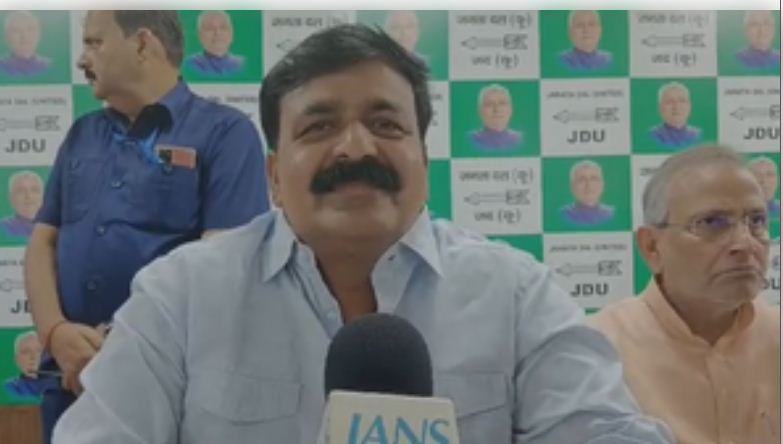 बंगाल में महिला डॉक्टर से दुष्कर्म और हत्या मामले में जेडीयू नेता जमा खान ने की कड़ी कार्रवाई की मांग 
