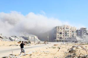 इसराइल और ईरान के बीच सालों पुराना तनाव कैसे अलग-अलग इलाकों में फैल रहा है?