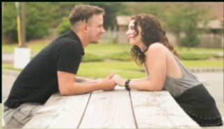 सहमति से पनपने वाले संबंध और नैतिकता के द्वंद्व