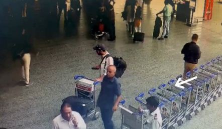दिल्ली हवाई अड्डे पर सीआईएसएफ के जवान ने ‘सीपीआर’ देकर बचाई यात्री की जान