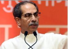सरकार महिलाओं के खिलाफ अपराध करने वालों को सजा देने के बजाय उनके साथ खड़ी है: उद्धव