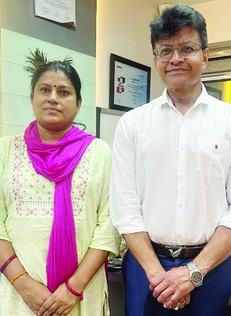 मेटल एलर्जी मरीज के दोनों घुटनों का गोल्ड नी इम्प्लांट मेटल एलर्जी मरीज के दोनों घुटनों का गोल्ड नी इम्प्लांट