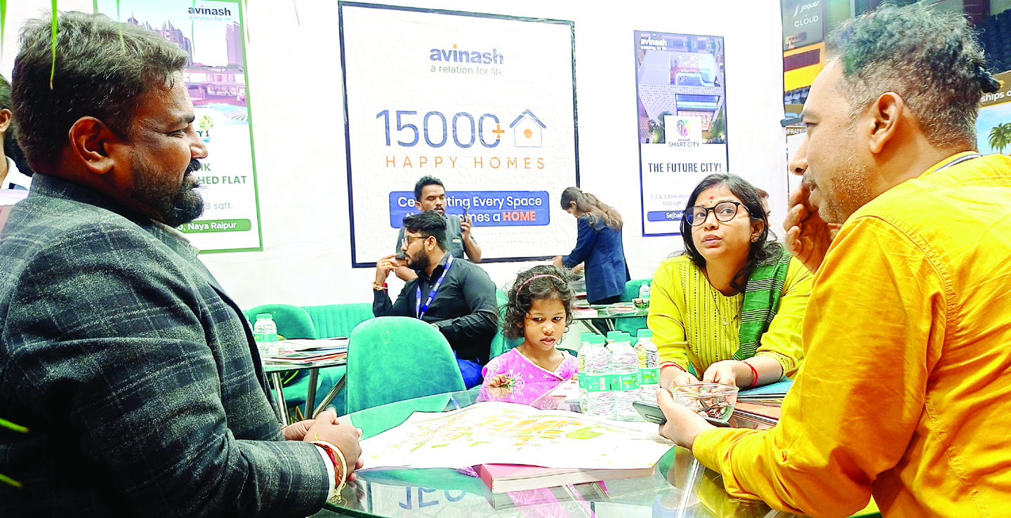 जैसा बजट, वैसी प्रापर्टी पाकर किसी ने प्लॉट, किसी ने फ्लैट किया बुक, जबरदस्त प्रतिसाद जैसा बजट, वैसी प्रापर्टी पाकर किसी ने प्लॉट, किसी ने फ्लैट किया बुक, जबरदस्त प्रतिसाद