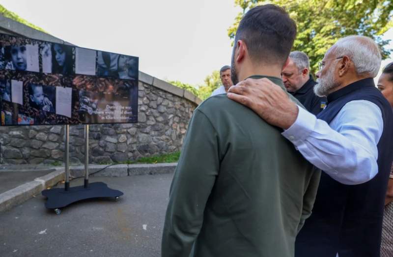 पीएम मोदी यूक्रेन से निकले ही थे कि जेलेंस्की ने जो कुछ कहा, उस पर हो रही है बहस