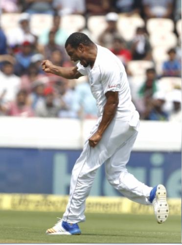 वेस्ट इंडीज के तेज गेंदबाज शैनन गेब्रियल ने अंतर्राष्ट्रीय क्रिकेट से लिया संन्यास 