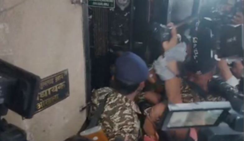 ईडी ने चार घंटे की पूछताछ के बाद 'आप' नेता अमानतुल्लाह खान को किया गिरफ्तार