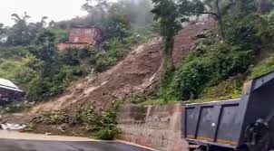 नगालैंड में भूस्खलन से छह लोगों की मौत, राष्ट्रीय राजमार्ग का एक हिस्सा क्षतिग्रस्त