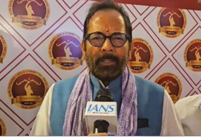 फारूक अब्दुल्ला के बयान पर मुख्तार अब्बास नकवी का पलटवार, बोले- उनकी सोच खतरनाक 