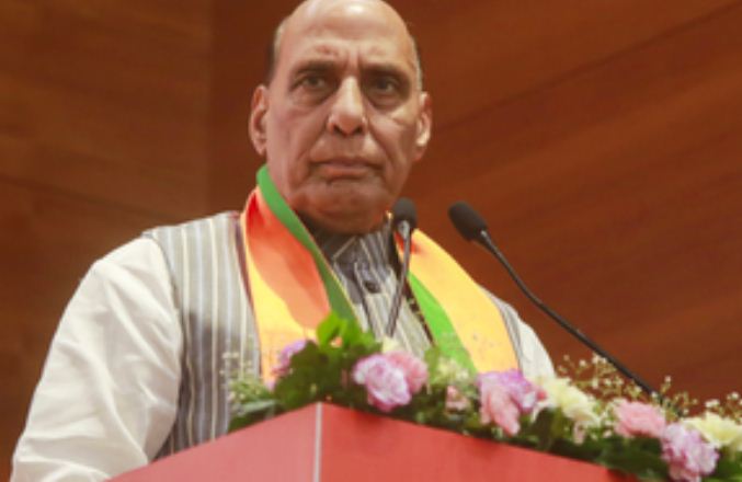 मोहब्बत की दुकान चलाते-चलाते राहुल झूठ की दुकान खोल कर बैठ गए : राजनाथ सिंह 