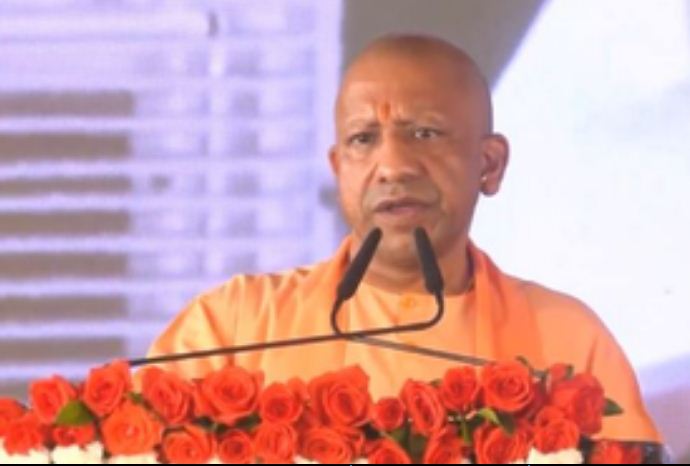 सीएम योगी ने कहा- प्रतिभा जाति, मत और मजहब की बंधक नहीं होती, विपक्ष पर साधा निशाना 