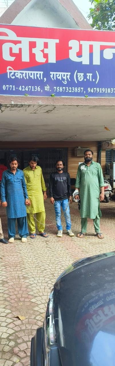 नहीं थम रही बस स्टैंड में टिकिट एजेंटों की गुंडागर्दी, जबरिया टिकट बुक कर मारपीट भी की