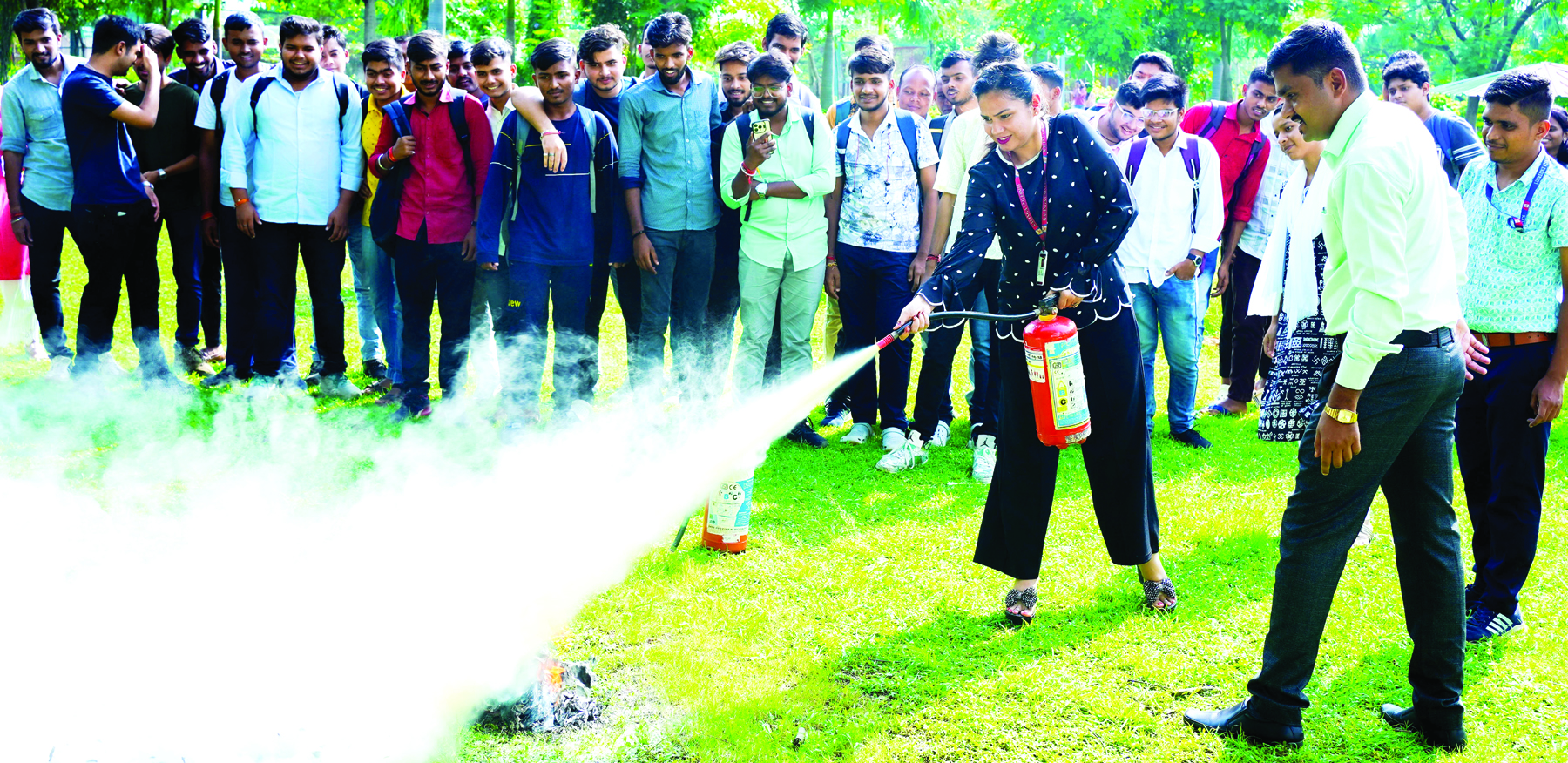 कलिंगा विश्वविद्यालय में आपदा प्रबंधन, प्राथमिक चिकित्सा, बचाव कार्य और अग्निशमन कार्यशाला कलिंगा विश्वविद्यालय में आपदा प्रबंधन, प्राथमिक चिकित्सा, बचाव कार्य और अग्निशमन कार्यशाला