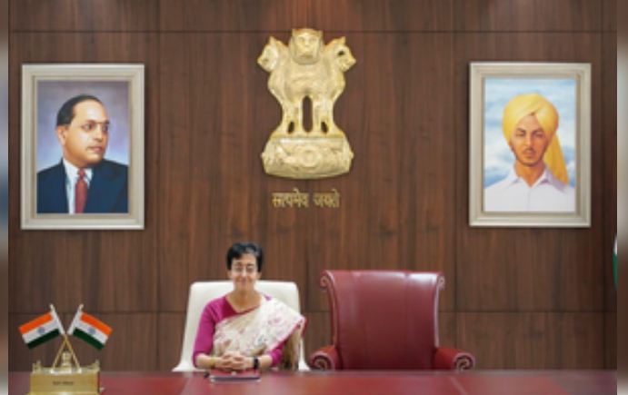 आतिशी ने सीएम की कुर्सी खाली छोड़ी तो भाजपा ने कसा तंज, कहा- सीएम नाटक और नौटंकी में नंबर वन 
