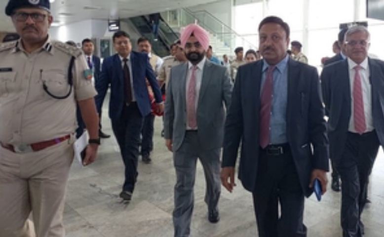 झारखंड चुनाव को लेकर आयोग ने राजनीतिक दलों के साथ की अहम बैठक 