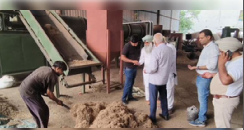 पराली से निजात दिलाने के लिए जालंधर के इंडस्ट्रियलिस्ट ने बनाई ये खास मशीन 
