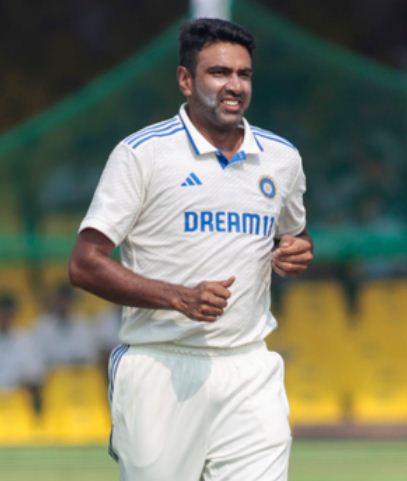 अश्विन ने मुरलीधरन के विश्व रिकॉर्ड की बराबरी की