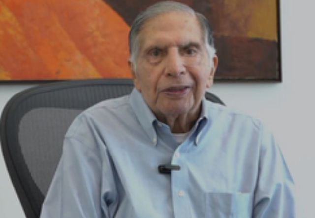 मशहूर उद्योगपति रतन टाटा ने स्वच्छता अभियान के 10 साल पूरे होने पर दी पीएम मोदी को बधाई 