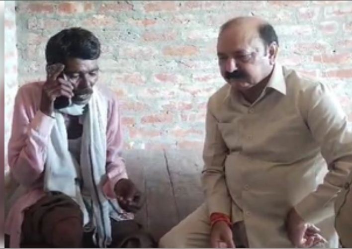 अमेठी में दलित परिवार की हत्या से हड़कंप, राहुल गांधी ने फोन पर पीड़ित परिवार से की बात 