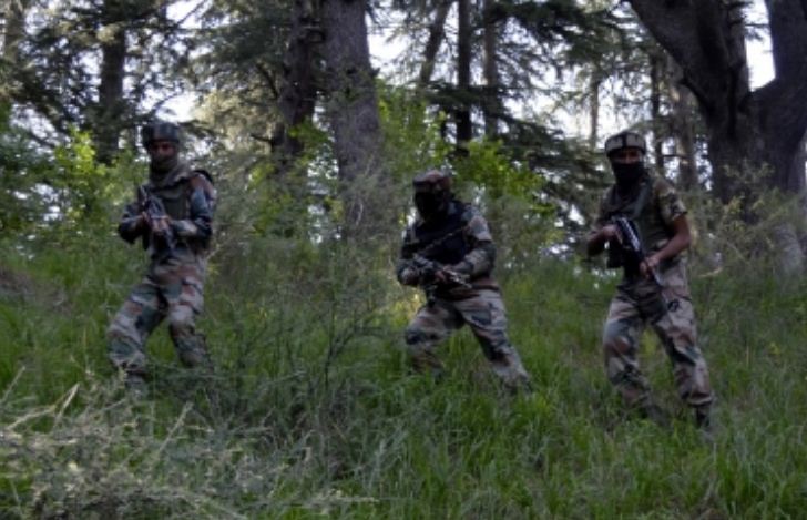 कुपवाड़ा में एलओसी के पास बारूदी सुरंग में विस्फोट, दो जवान घायल 