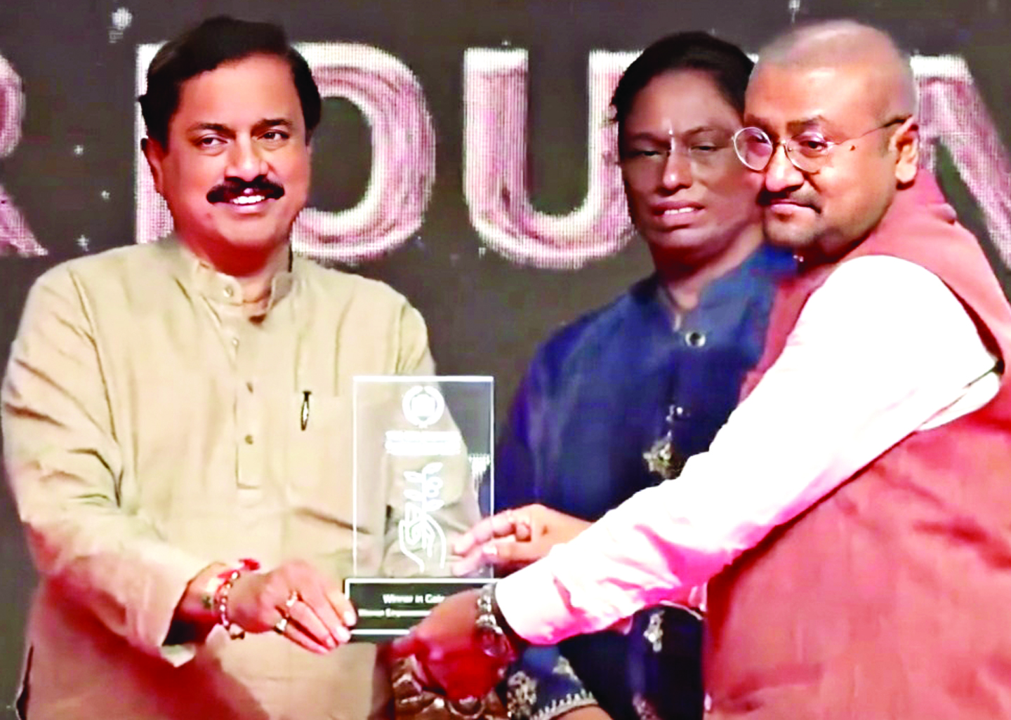 सामाजिक उत्तरदायित्व और सुस्थिर खनन के लिए सीएसआर जर्नल एक्सीलेंस और एशोचैम सम्मान सामाजिक उत्तरदायित्व और सुस्थिर खनन के लिए सीएसआर जर्नल एक्सीलेंस और एशोचैम सम्मान