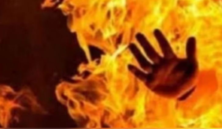 कनाडा: 100 साल पुरानी बिल्डिंग में लगी आग, दो लोगों की मौत 