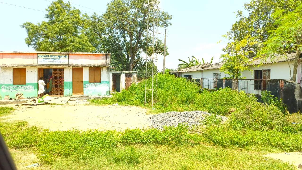 कैंपों से सुरक्षित बस्तर के गांवों में खड़े हुए पीड़ीएस, अस्पताल और स्कूल
