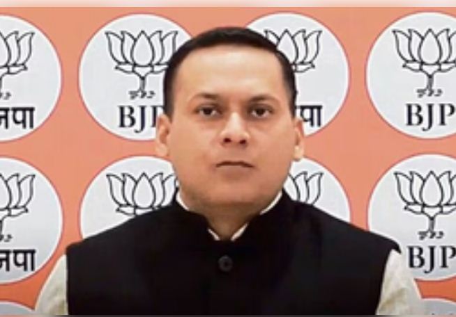 भाजपा ने चुनाव परिणाम के दिन राहुल गांधी के विदेश में होने पर उठाए सवाल