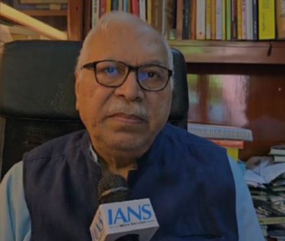 ईवीएम की बैटरी बदलने से वोटो की गिनती में बदलाव नहीं आता है : एसवाई कुरैशी 