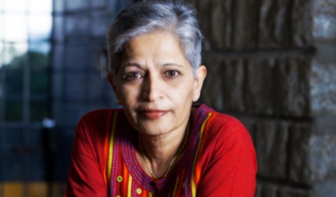 गौरी लंकेश की हत्या के अभियुक्तों को ज़मानत मिलने पर सम्मानित करने का क्या है मामला?