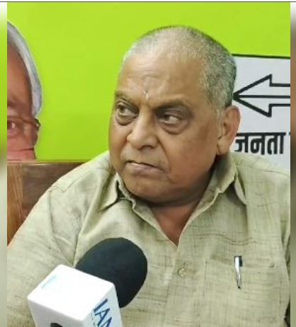 राहुल गांधी को विदेश में दिए बयान के कारण कार्यकर्ताओं से माफी मांगनी चाहिए : जेडीयू नेता नीरज कुमार 