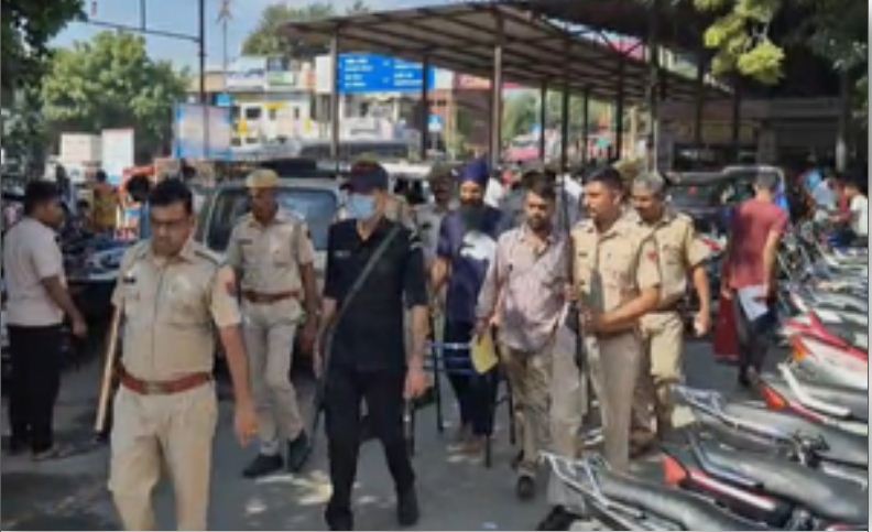 गैंगस्टर विक्रम बराड़ को जेएलएन अस्पताल लाया गया, परिसर छावनी में तब्दील 