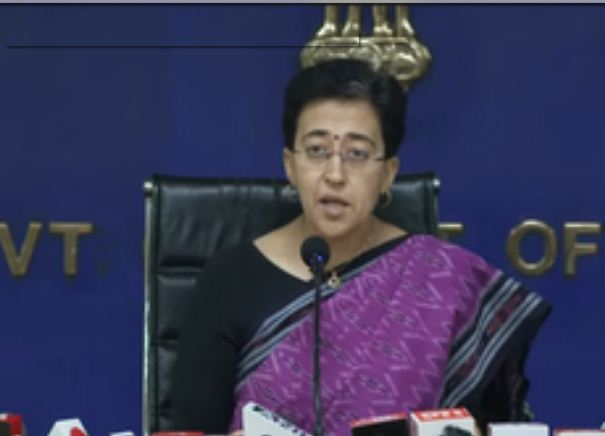 कच्ची कॉलोनियों में रहने वालों को अब बिजली कनेक्शन बिना एनओसी के मिलेगा : आतिशी 