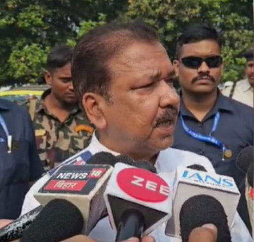 शराब माफियाओं से है शराबबंदी का विरोध करने वालों का संबंध : दिलीप जायसवाल